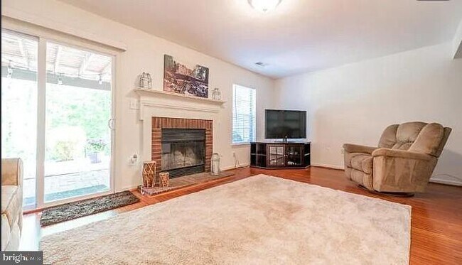 Building Photo - 44054 Gala Cir