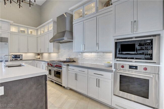 Building Photo - 6300 Clovis Point St