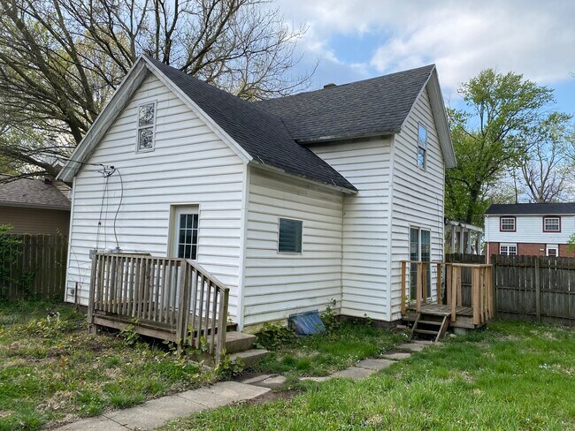 Building Photo - 1938 E Calvert St
