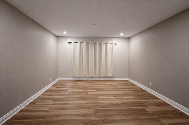 Building Photo - 29641 S Western Ave