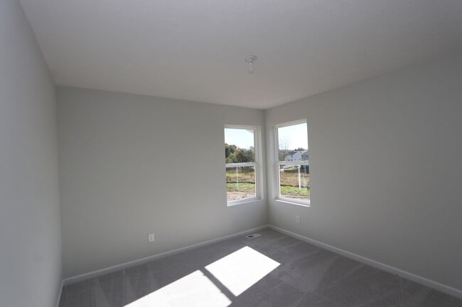 Building Photo - 1894 Nightingale Dr