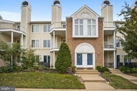 Building Photo - renovated 2-story Crestwood Condo! Situated in this great community is this wonderful 2-bedroom 1...