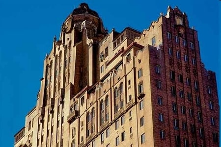 Building Photo - The Drake