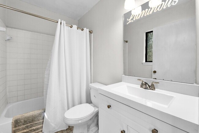 Building Photo - 6530 Thamesmead Ln