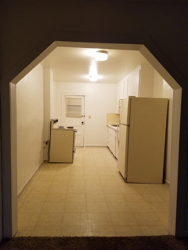 Building Photo - 593 14th St