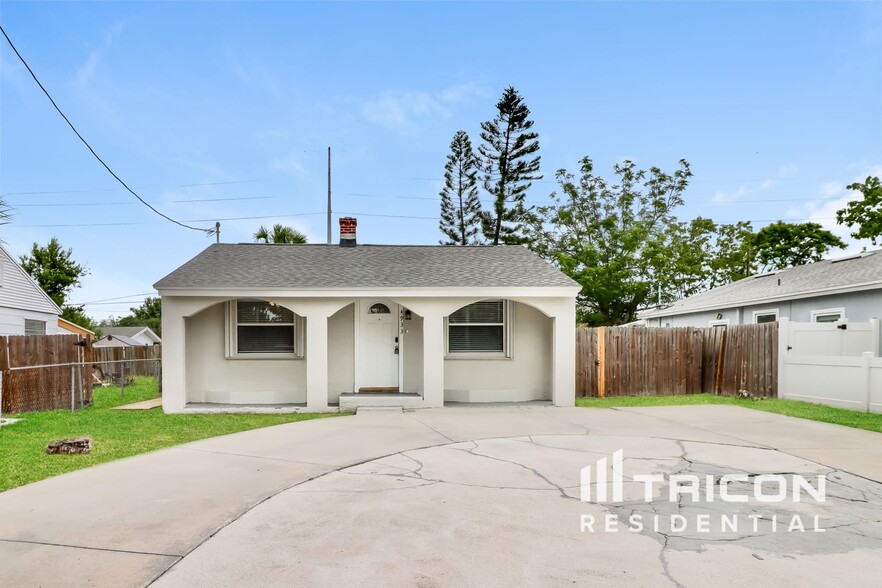 Primary Photo - 4933 12th Ave S