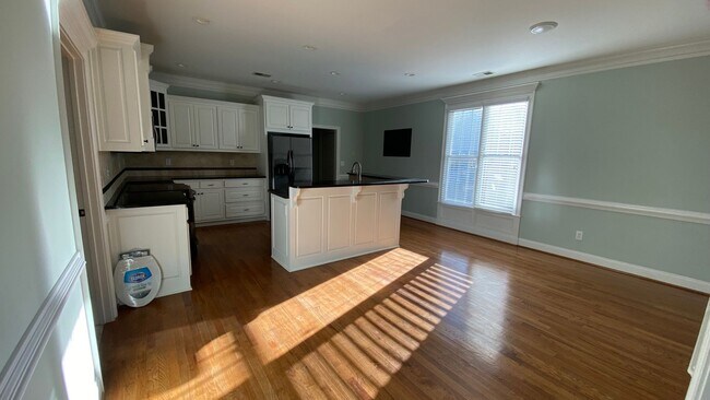Building Photo - Harbor Club, Carriage Ridge - 3bd/2.5ba