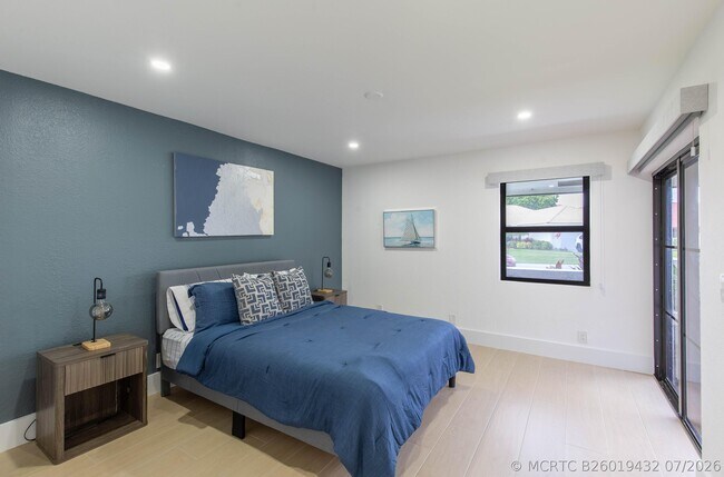 Building Photo - 2281 Seaford Dr