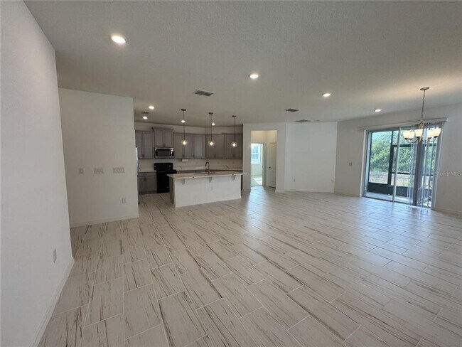 Building Photo - 279 Sunfish Dr