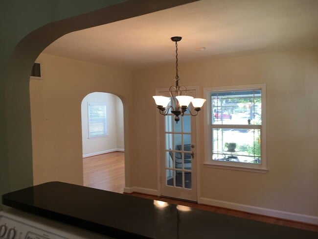 Building Photo - 1520 Delaney Ave