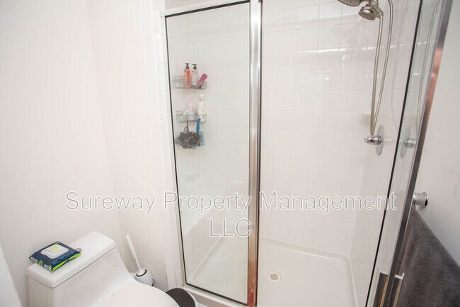 Building Photo - 172 Fela Dr