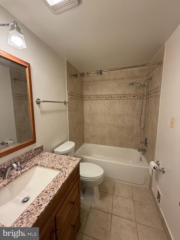 Building Photo - 5056 Kenerson Dr