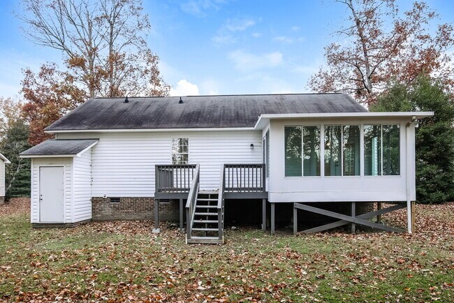 Building Photo - 1461 Smokey Mountain Dr