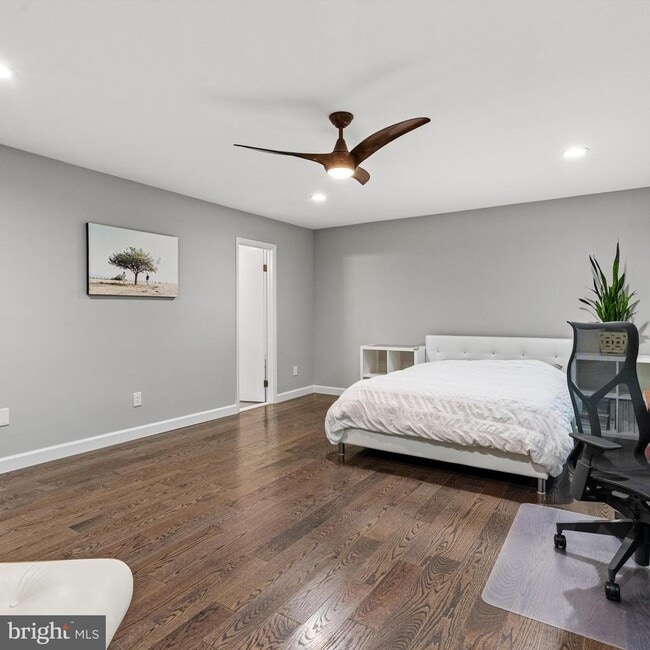 Building Photo - 3704 Oak Hill Way