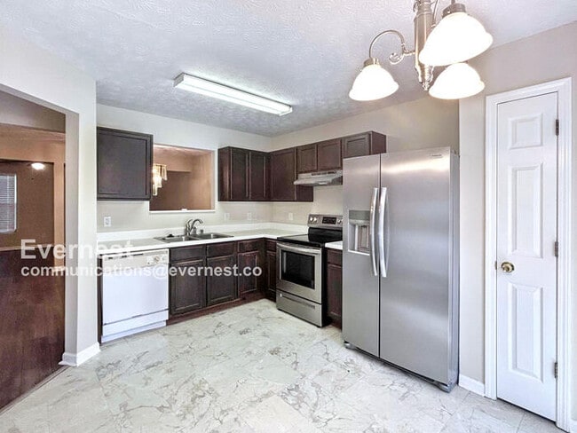 Building Photo - 5589 Strathmoor Manor Cir