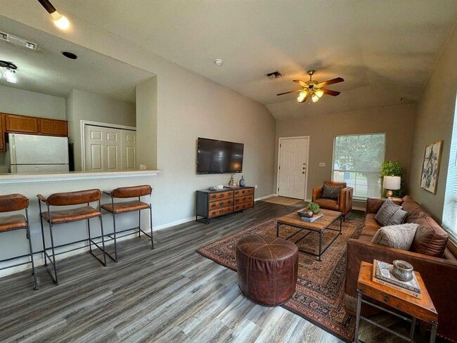 Building Photo - 1717 Constantino Cir