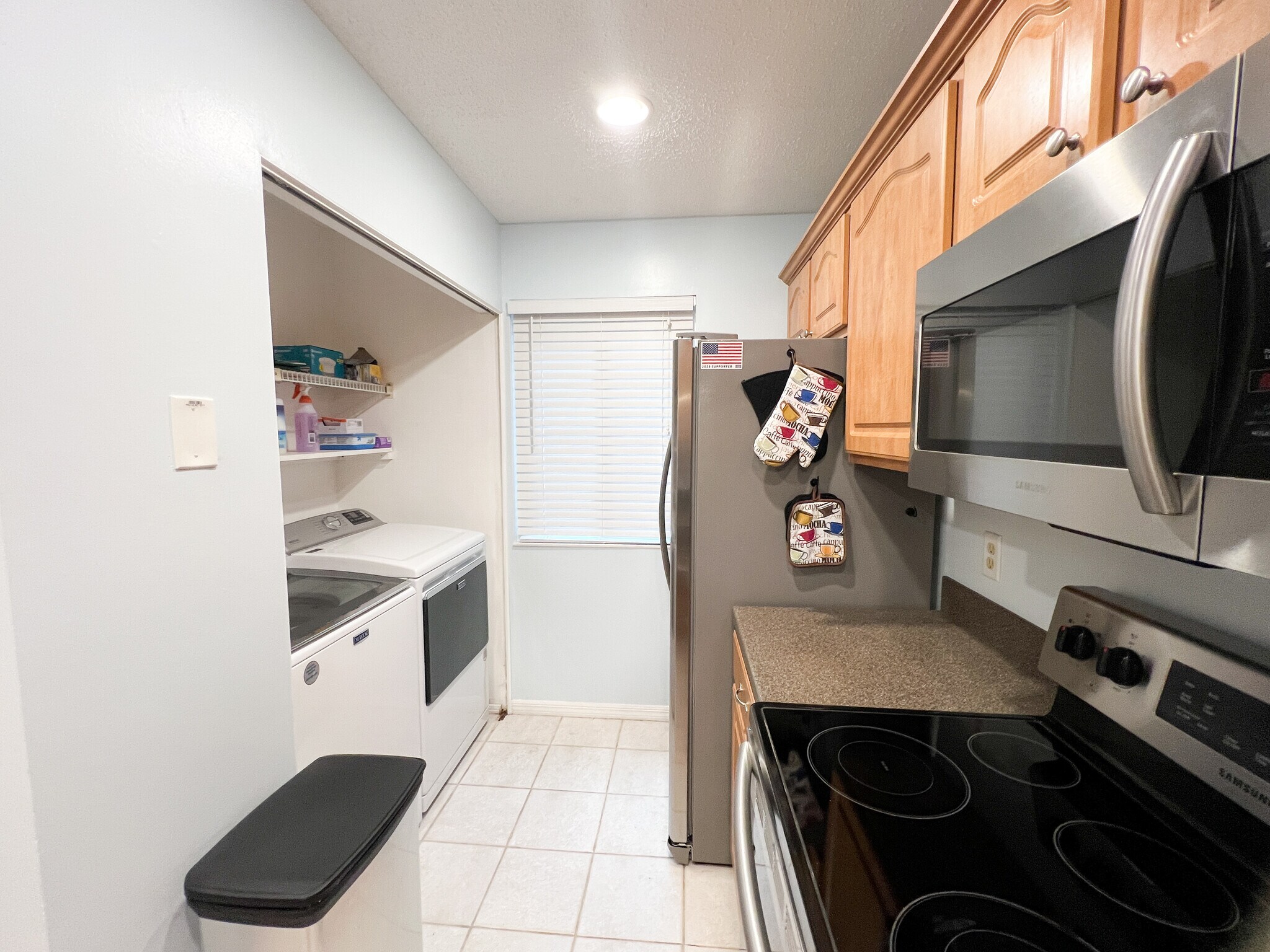 Building Photo - 7623 Baymeadows Cir W