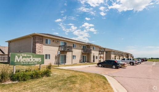 Building Photo - The Meadows Apartments