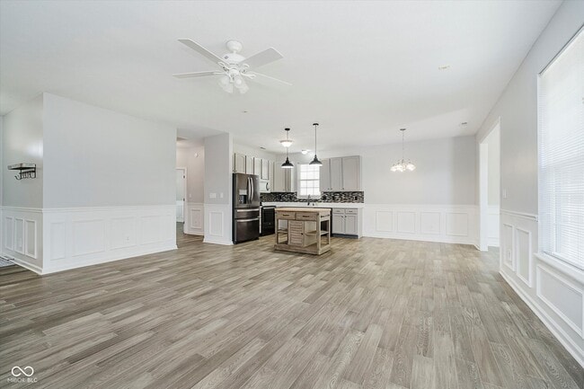 Building Photo - 9413 N Bayfield Dr