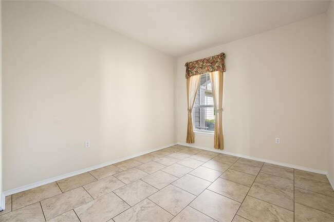 Building Photo - 119 Portsmouth Dr