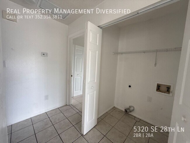 Building Photo - 5320 SE 28th Ln