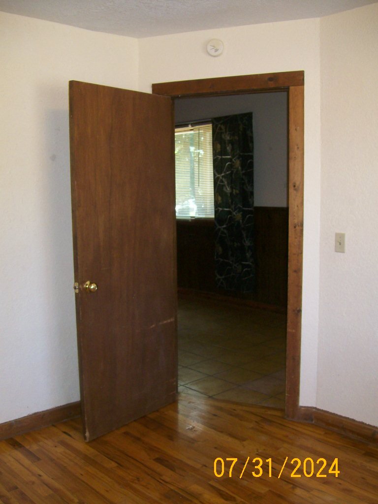 Building Photo - 528 N M St