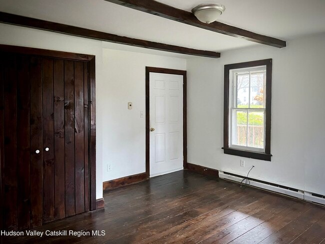 Building Photo - 189 Maple Ave