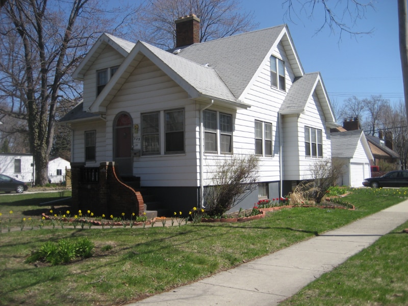 Building Photo - 529 Knowles St