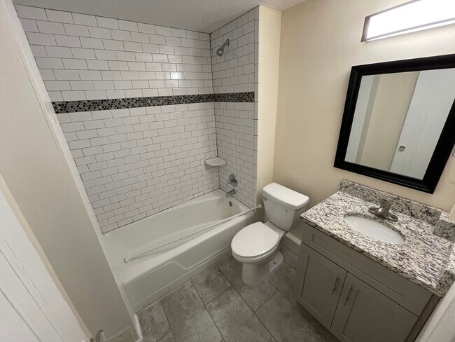 Building Photo - Belvedere House Apartments