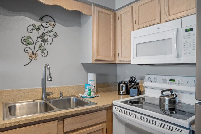 Building Photo - 3290 Scenic Hwy 98