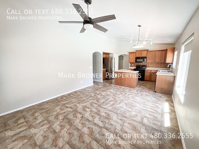 Building Photo - 22264 W Antelope Trail