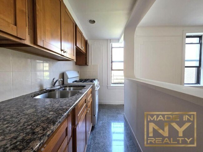 Building Photo - 1 bedroom in FLUSHING NY 11358