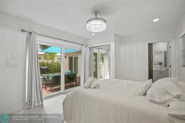 Building Photo - 833 SW 17th St