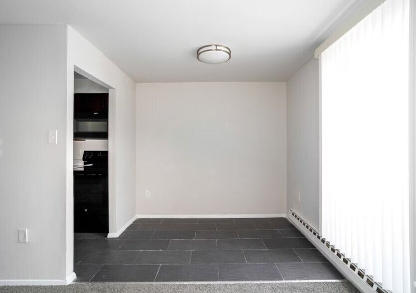 Building Photo - 500 E Upsal St