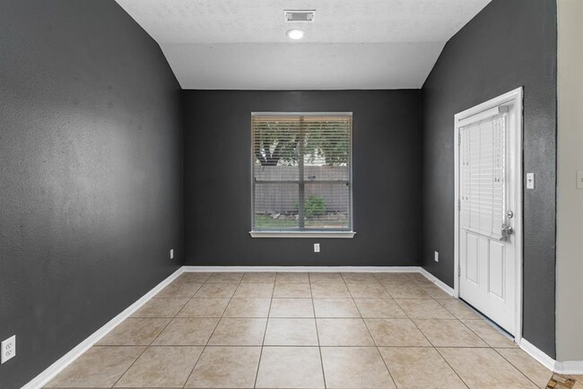Building Photo - 6439 Stone Landing Ln