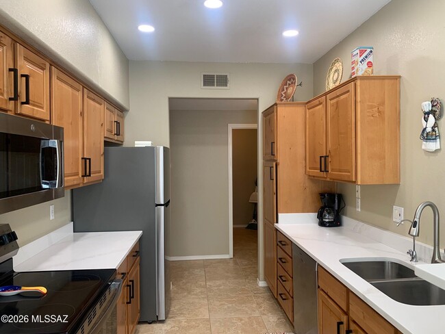 Building Photo - 7050 E Sunrise Dr