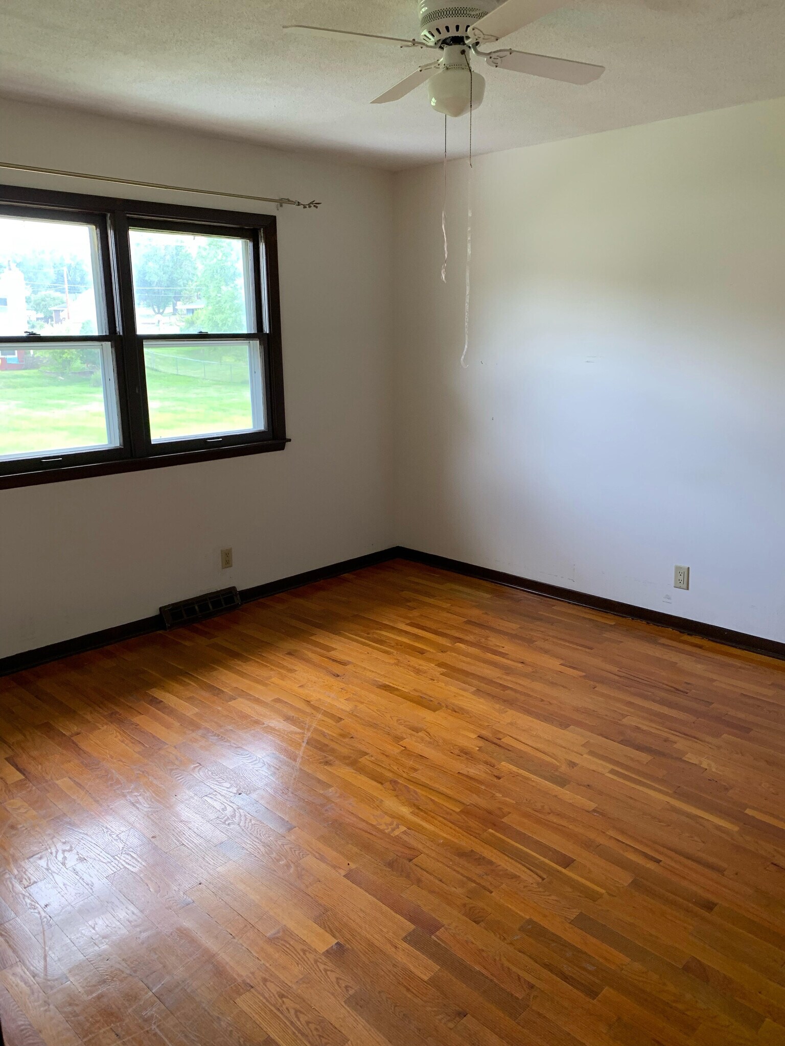 Building Photo - 3023 Elaine Dr NW
