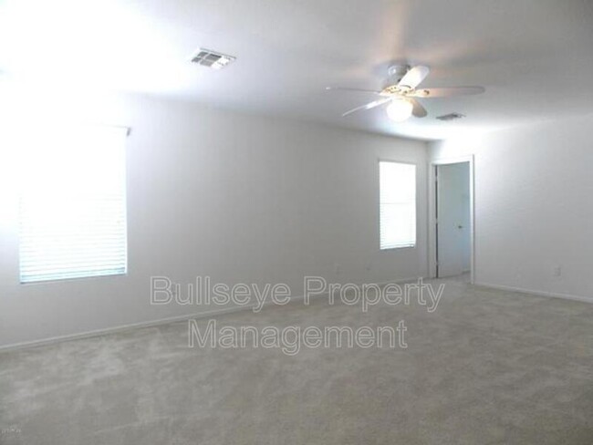 Building Photo - 2767 S Southwind Dr