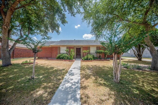 Primary Photo - 13211 Rosstown Dr
