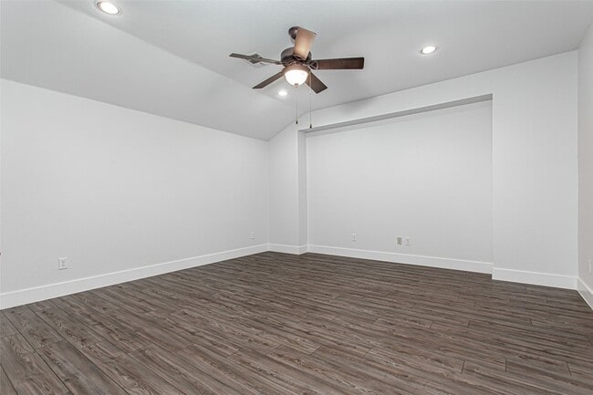 Building Photo - 4738 Coyote Trail