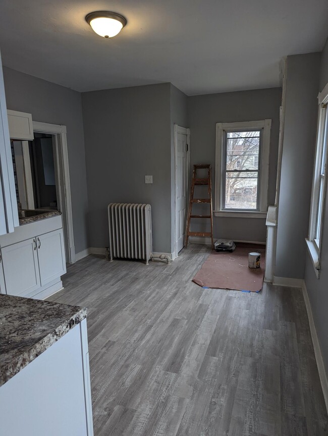 Building Photo - 1120 S 63rd St
