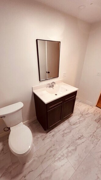 Building Photo - 42 Young Ave