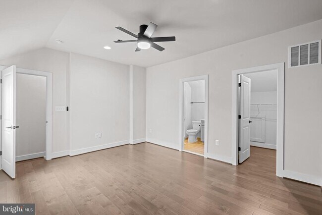 Building Photo - 5284 Ridgeview Retreat Dr