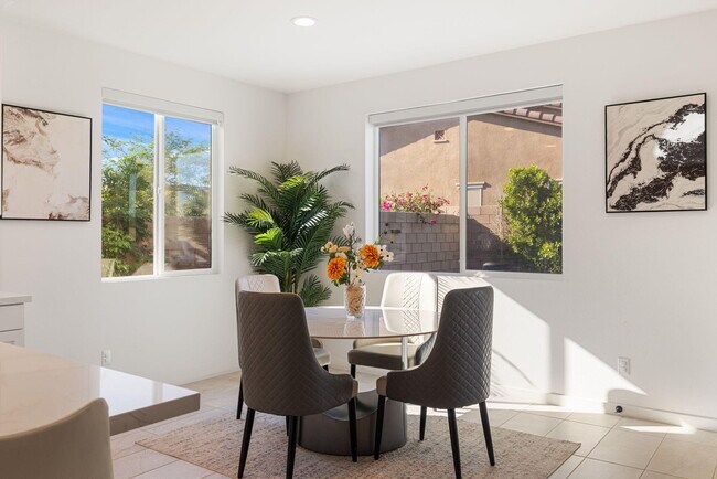 Building Photo - 81890 Via Encinitas