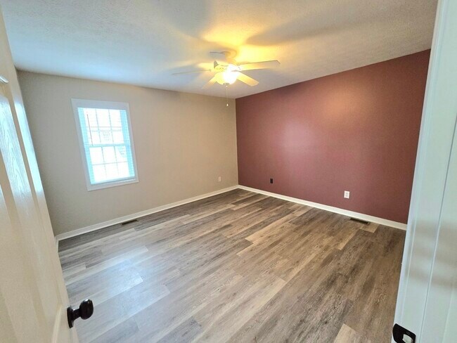 Building Photo - 4612 Raspberry Patch Ln