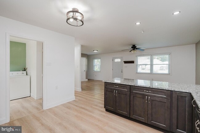 Building Photo - 630 Sequoia Dr