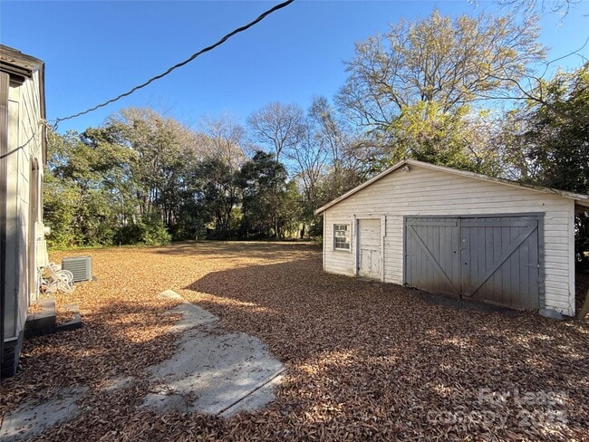 Building Photo - 1242 Dade St