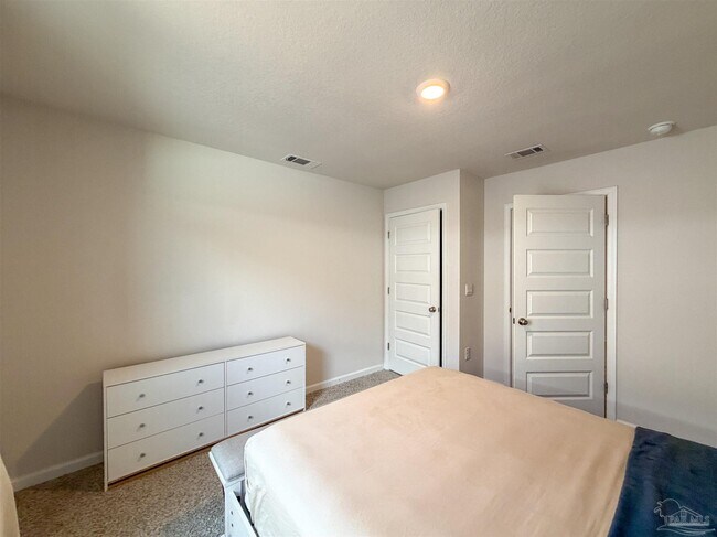 Building Photo - 4382 Redbay Ct