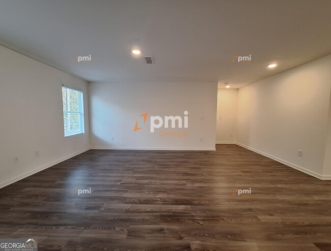 Building Photo - 516 Liberty Hall Dr