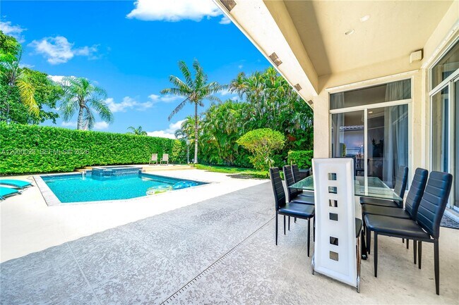 Building Photo - 1241 S 13th Ave